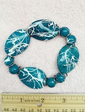 Turquoise Marble plastic  Bead Stretch Bracelet with White Accents